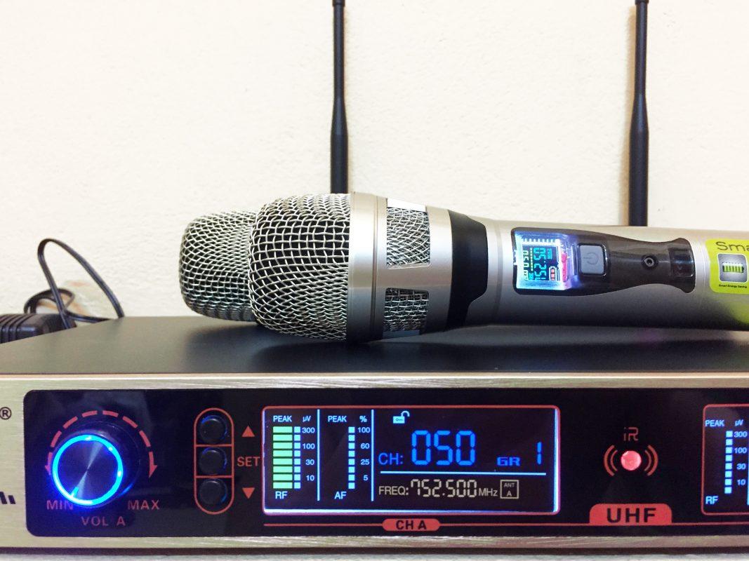 Micro karaoke shure ugx9iii a+