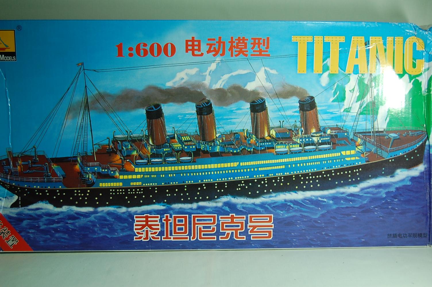 Bộ mô hình lắp ghép tàu rsm titanic tỉ lệ 1:600