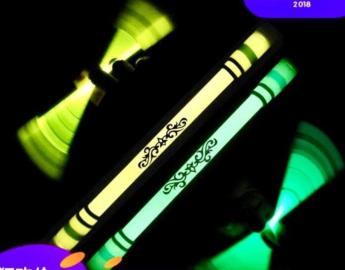 Spinning pen E5 dạ quang - quay bút nghệ thuật