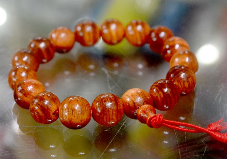 [HCM]Vòng tay chuỗi gỗ huyết rồng-nhiều cỡ ly