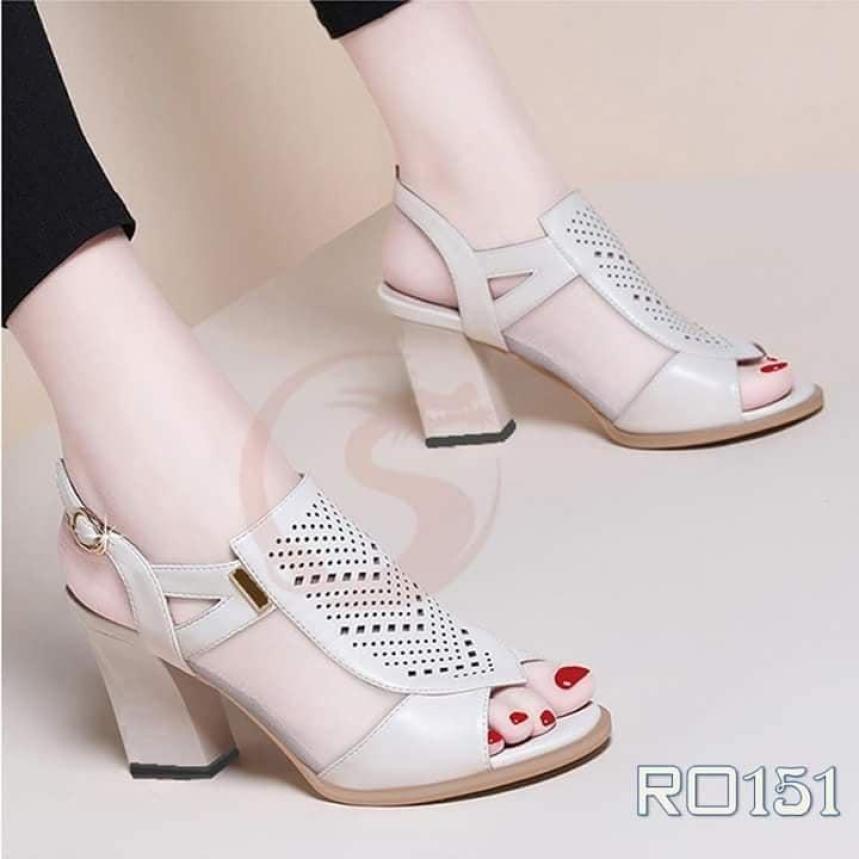 Giày sandal cao gót nữ đẹp hàng hiệu Rosata-chữ V sang trọng RO151 giá rẻ