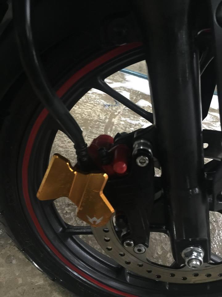 Bộ 2 sản phẩm 01 che heo dầu trước, 01 pass che heo dầu sau cho xe honda winner 150