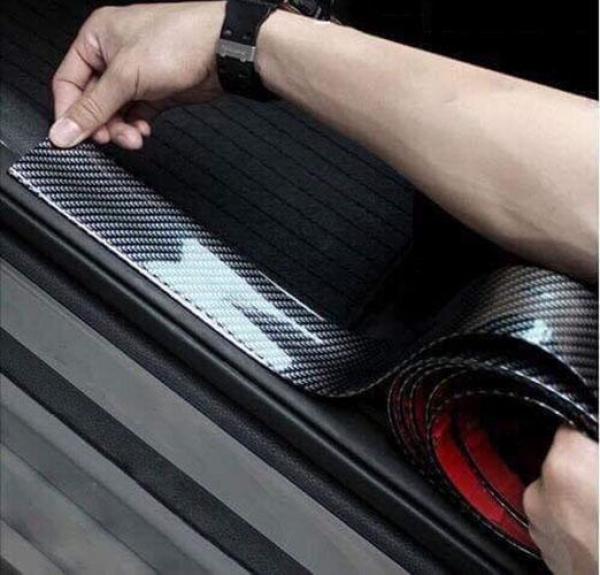 Cuộn 5 mét nẹp cacbon trang trí cực kì đẹp cho các loại xe ô tô (bản 5cm), giúp xe không bị trầy xước, thích hợp với xe thường xuyên để đồ cốp sau