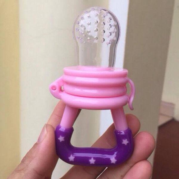 Set 02 Núm Nhai Trái Cây Cho Bé Tập Ăn Dặm ( giao màu ngẫu nhiên )