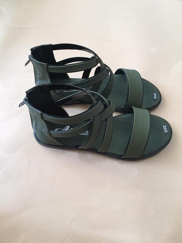 Giày sandal nữ dây chéo thời trang giá rẻ