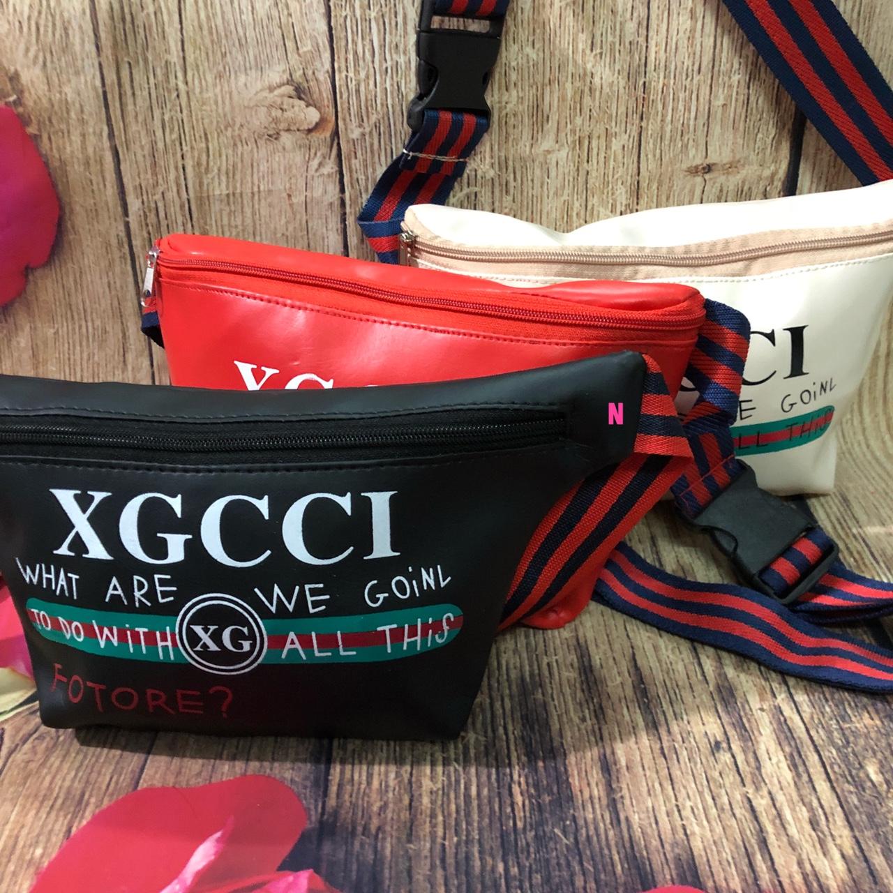 Túi đeo chéo bao tử xgcci