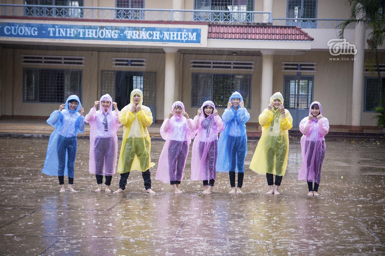 10 áo mưa dùng 1 lần tiện lợi