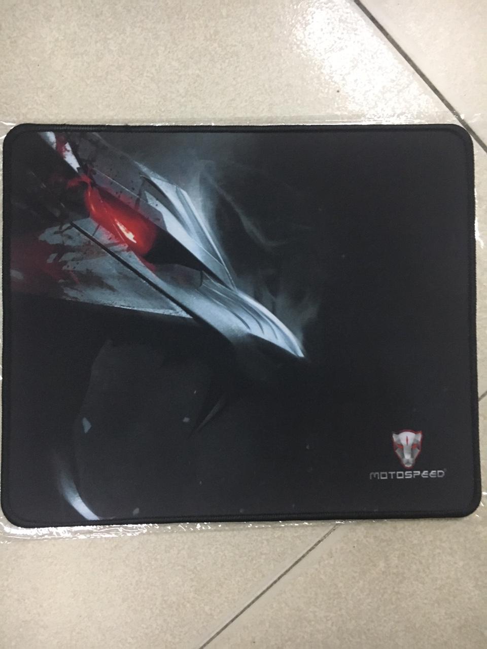 Mousepad hình game motospeed