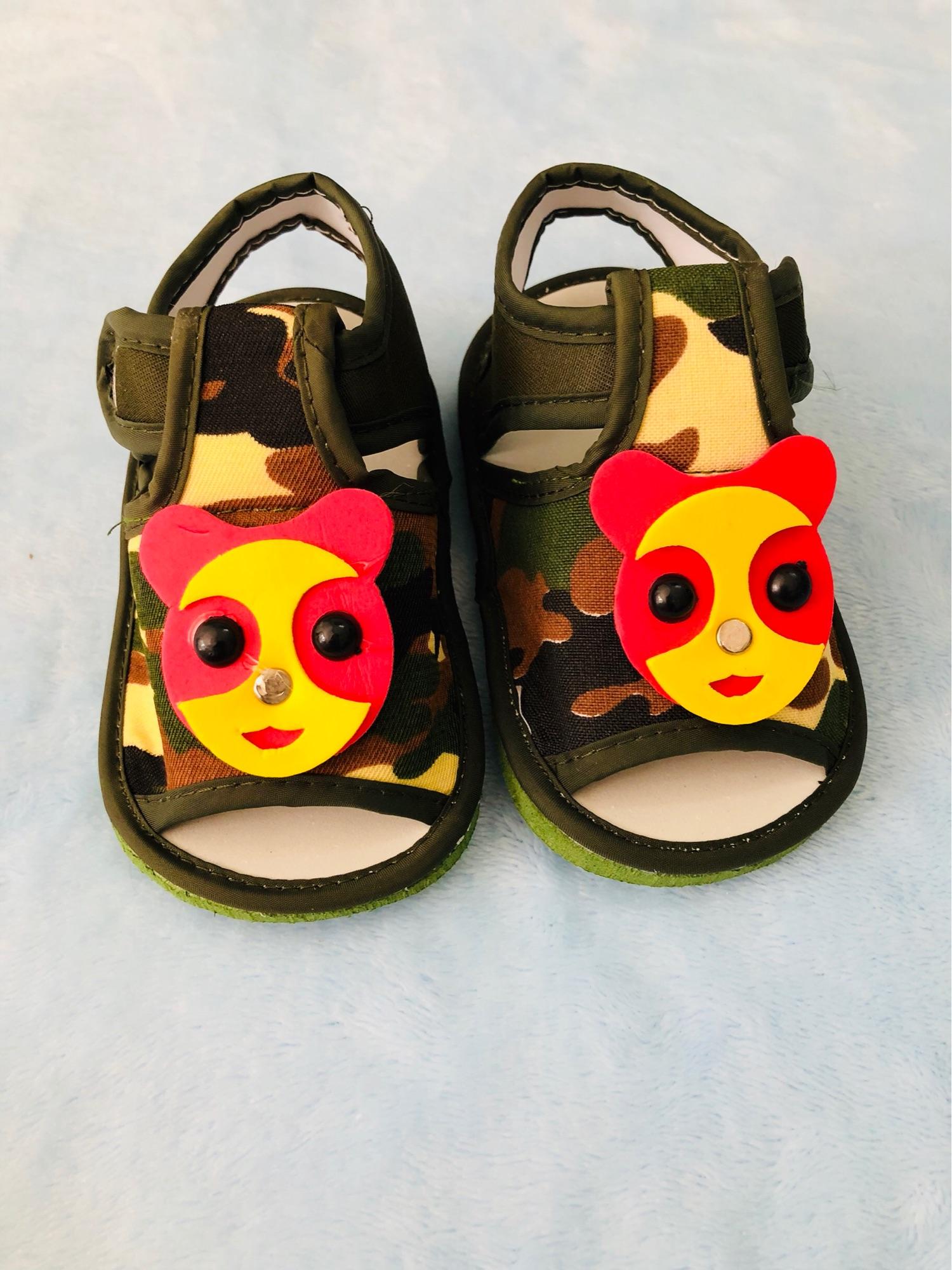 Giày Sandal tập đi cho bé - Lính- Kèn xanh rêu