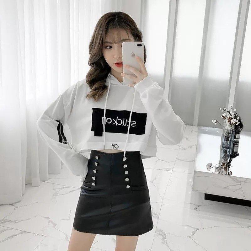 Áo croptop phối mũ tay dài TTS0068