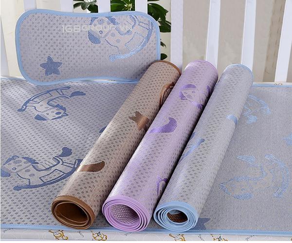 Xả kho chiếu lụa cho bé 60x120cm tặng kèm gối thảo mộc