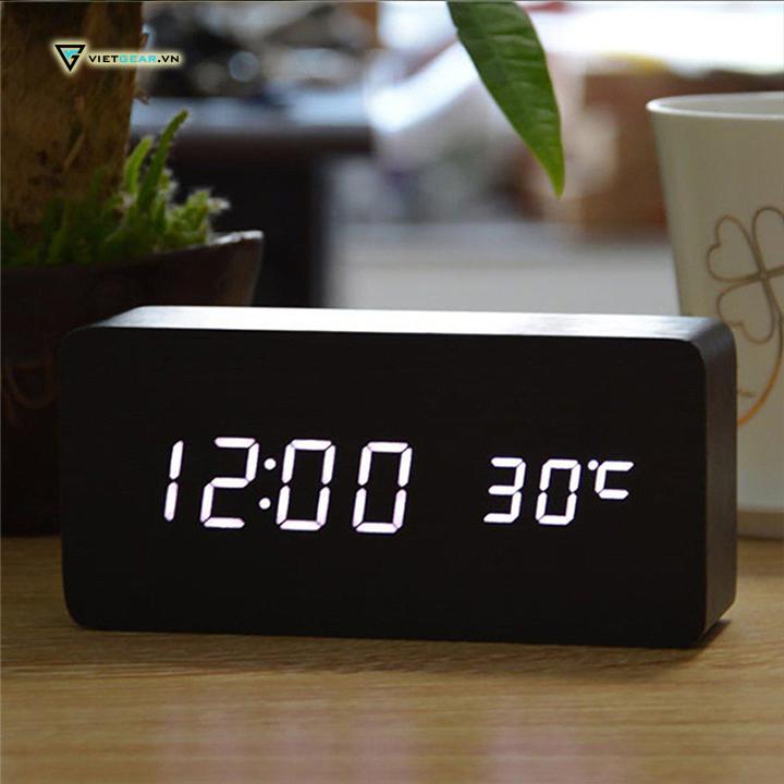 Đồng hồ để bàn đồng hồ gỗ led hình chữ nhật
