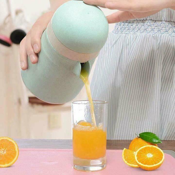 Dụng cụ vắt cam lúa mạch.