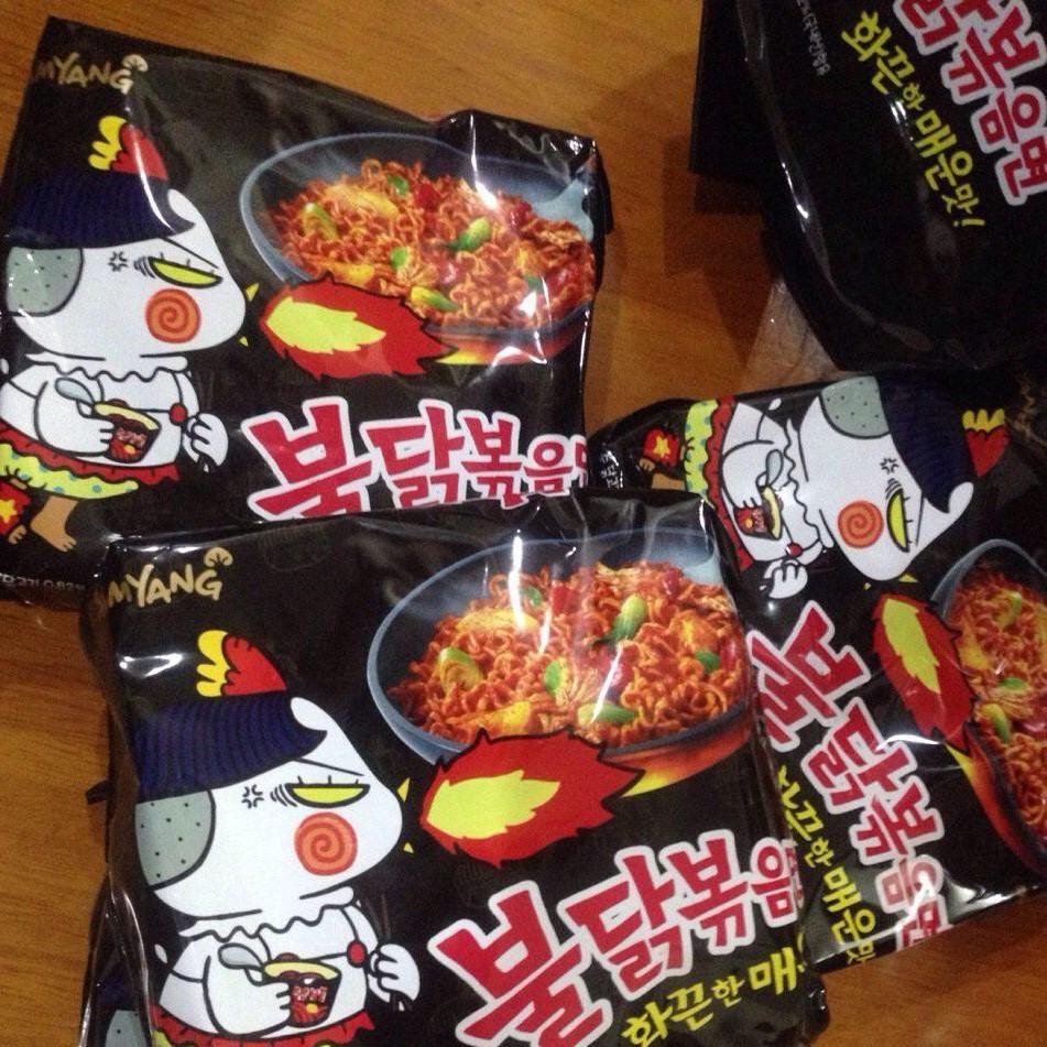 MÌ CAY SAMYANG 140GR 1 GÓI