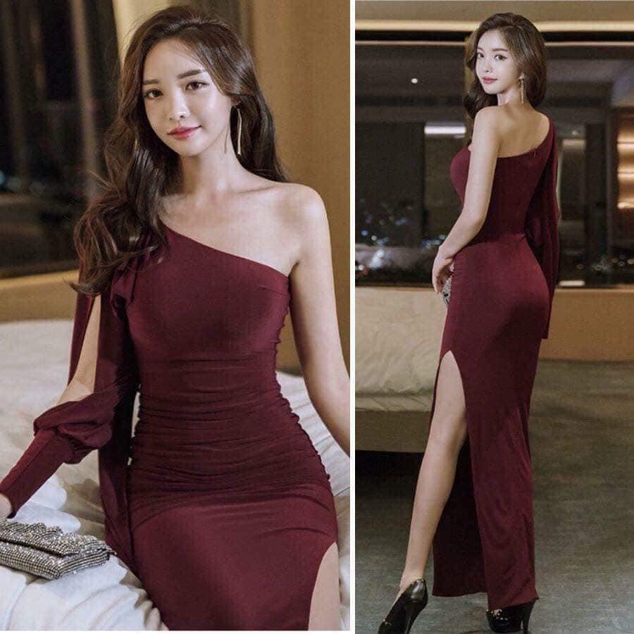 Đầm maxi lệch vai xẻ đùi sang trọng