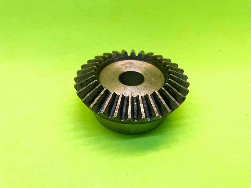 Bánh răng côn 90 độ 30 răng