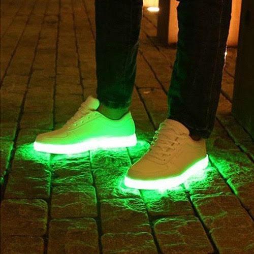 Giày phát sáng đèn led 7 màu độc đáo và thời trang
