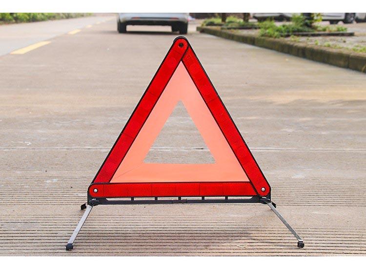 Biển cảnh báo hình tam giác chất liệu phản quang gọn nhẹ có thể gấp lại
