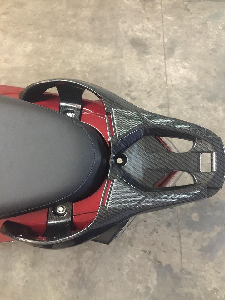 Cảng sau VISION kiểu SH carbon cao cấp (hình chụp thực tế)