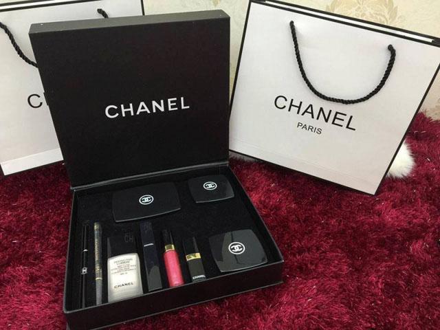 Bộ set trang điểm 9 sản phẩm Channnellll