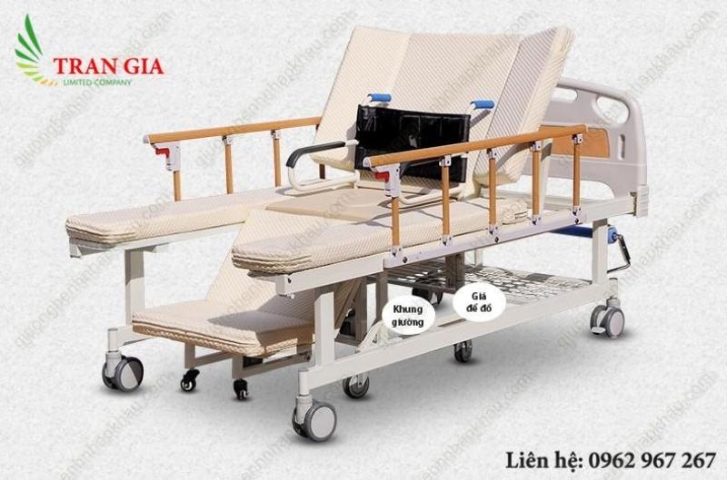 Giường bệnh đa năng tách xe lăn điều khiển bằng tay quay