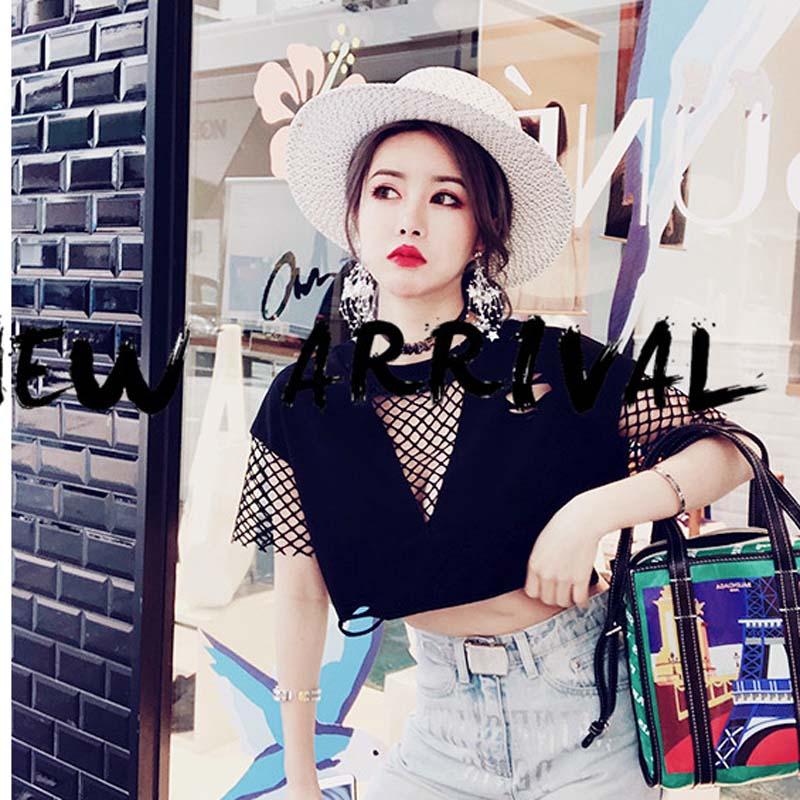 Áo crop top tay lưới mã: ax3636.