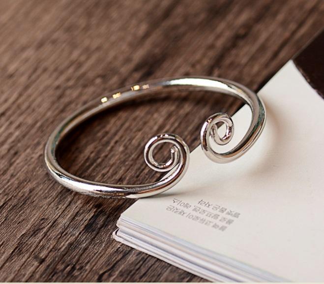 Vòng Tay nam và nữ Kim Cô Hoa Tây Du Ký Bạc trơn thời trang sáng đẹp phong cách Ulzzang Hàn Quốc ( Màu Bạc ) chất