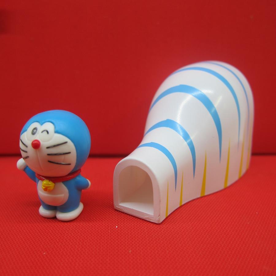 Mô hình Doraemon và bảo bối mẫu số 1