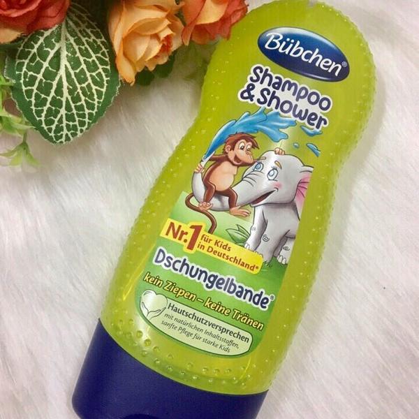 Dầu tắm gội 2 trong 1 Bubchen hoa quả nhiệt đới 230ml