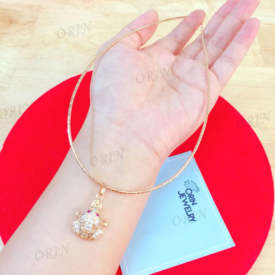 Kiềng đeo cổ mềm xi vàng 18k cao cấp mặt cóc ngậm tiền đính đá cao cấp Orin D3331 - Long Tien