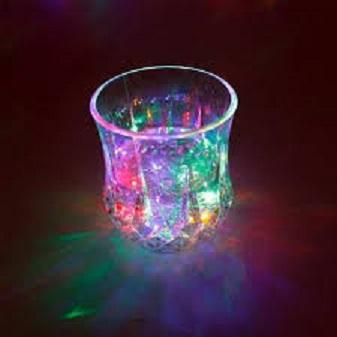 [HCM]ly phát sáng đổi màu cảm ứng nước uống bia... đồ dùng quầy bar