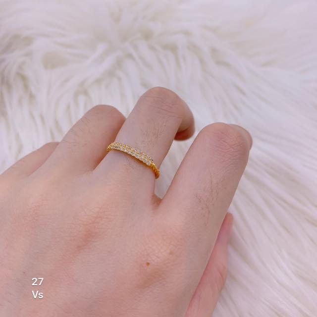 ngoctraianchi si nhẫn nữ đơn giản đính một hàng đá