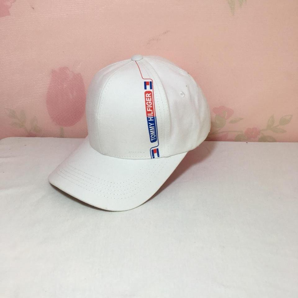 Mũ (nón) lưỡi trai kiểu dáng thể thao cao cấp ( Đen, Trắng)