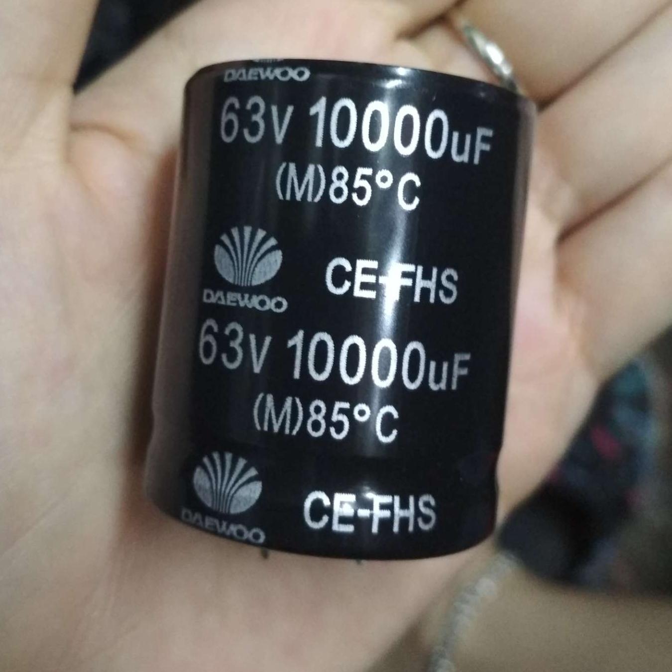 2 tụ 10000/63 v daiwwoo