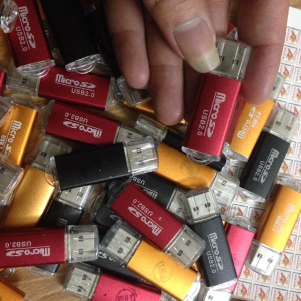 Đầu lọc thẻ nhớ loại vỏ nhôm cao cấp - đầu đọc thẻ nhớ microsd loại tốt có đèn báo