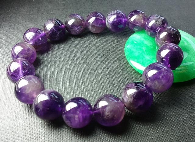 Vòng tay đá phong thủy - Đá tím may mắn và hạnh phúc
