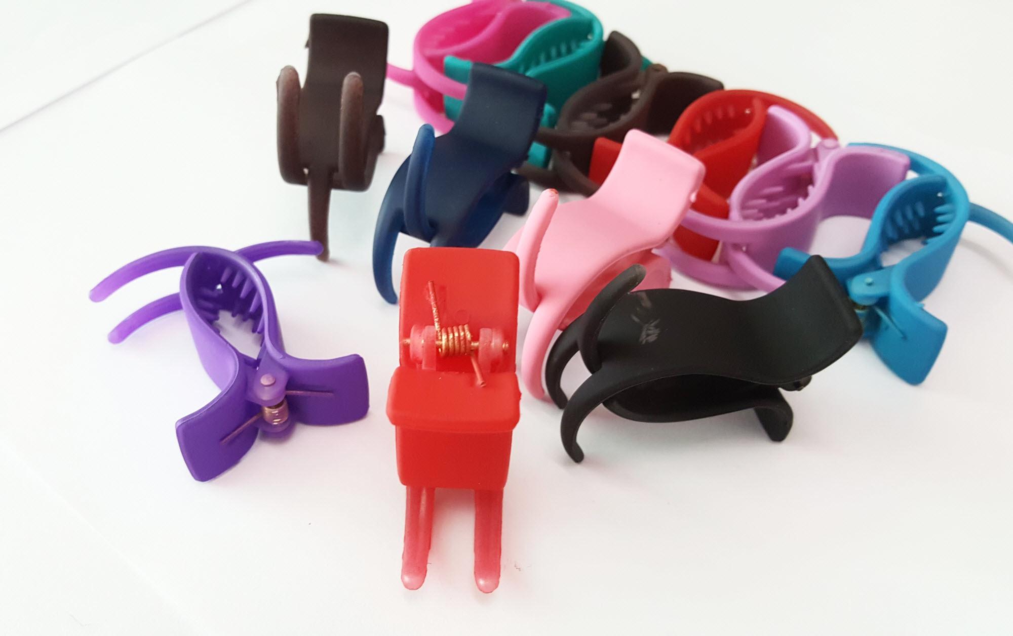 COMBO 12 CÂY KẸP TÓC CÀNG CUA 3 CHÂN NHỰA NHÁM ĐỦ MÀU