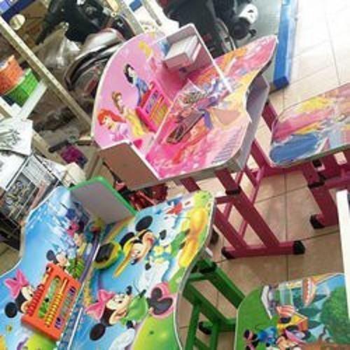 Bàn học sinh họa tiết đẹp + ghế