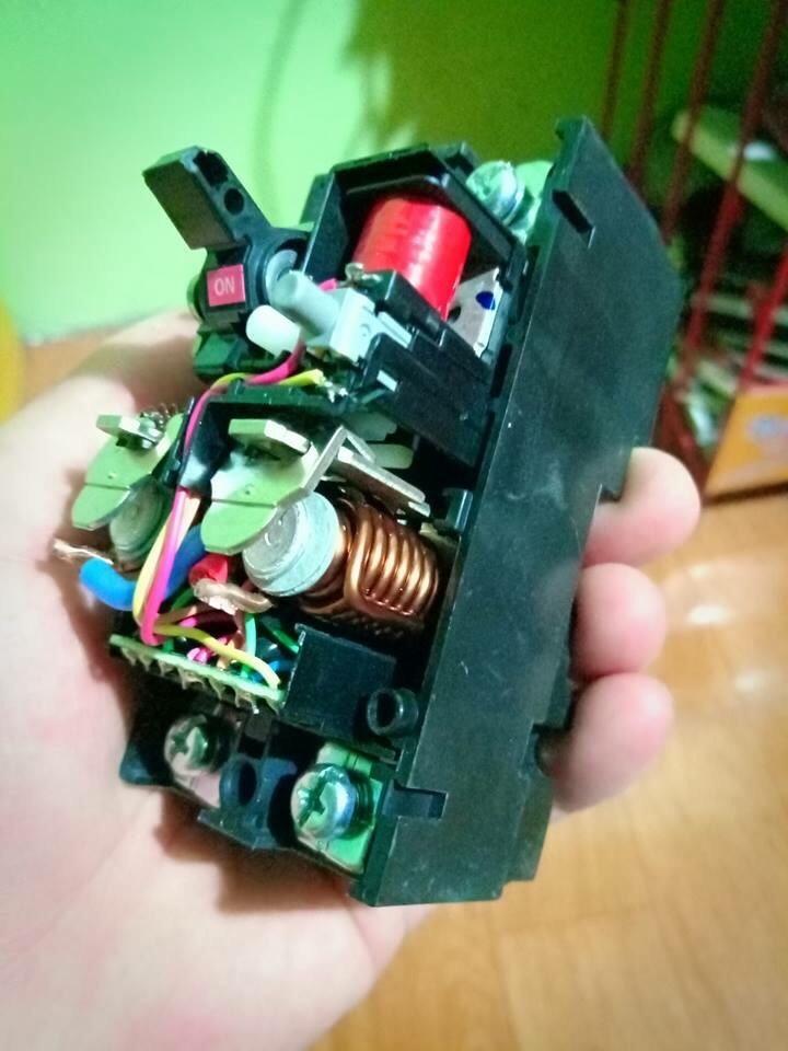 Aptomat chống giật nội địa Nhật Mitsubishi 30A