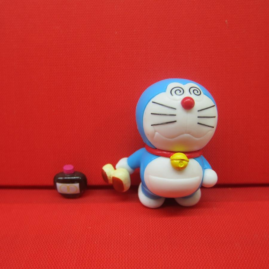 Mô hình Doraemon và bảo bối mẫu số 1