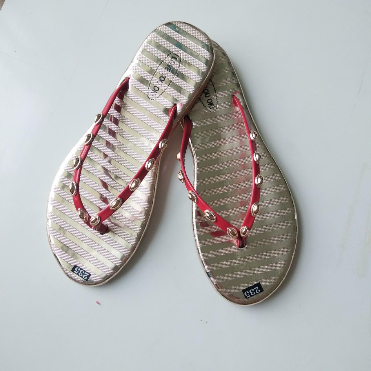 Dép kẹp thời trang nữ quai đỏ