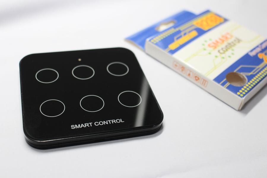 Combo 04 Công tắc điện điều khiển từ xa và 01 Remote cảm ứng chạm thông minh