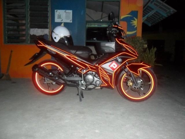 DECAL phản quang X100 siêu sáng + tặng kèm 3 bộ decal dán xe ( 8 mét màu đỏ, xanh, vàng)