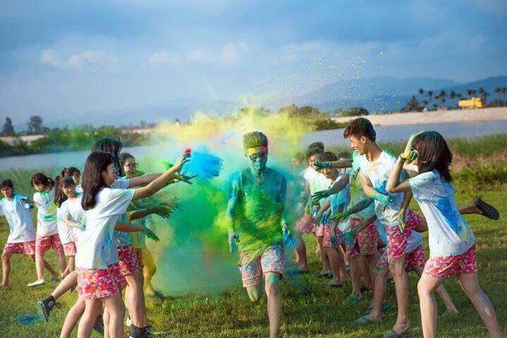 Áo phông trắng kỉ yếu