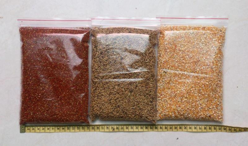 Combo 3 gói thức ăn cho chim kiểng, gà kiểng 330gr X 3 gói (lúa, hạt kê, bắp)