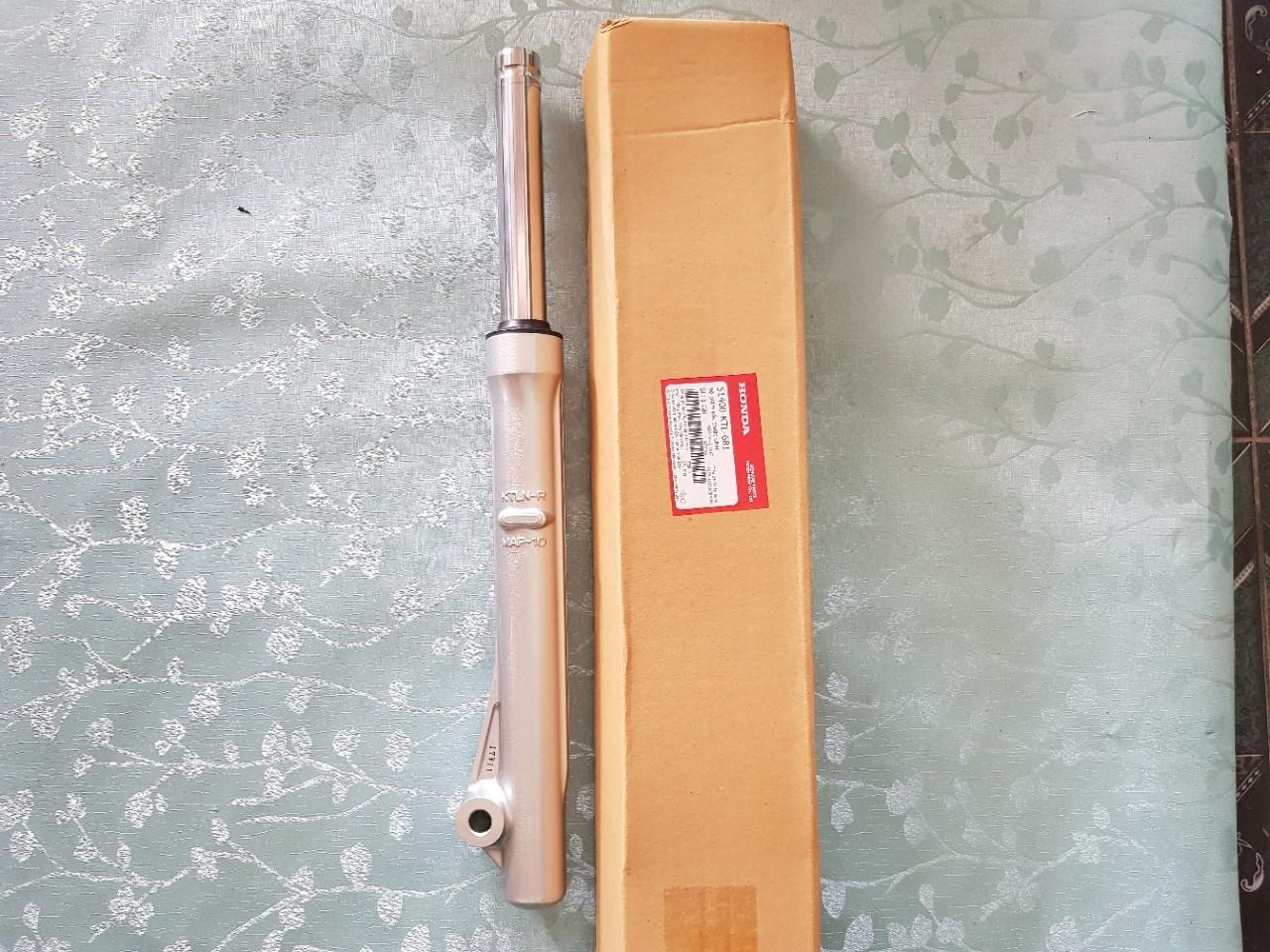 Đôi Giảm xóc trước phải+trái Wave alpha 100 từ 2005 đến 2007 (Mã số: 51400KTL681 và 51500KTL681)