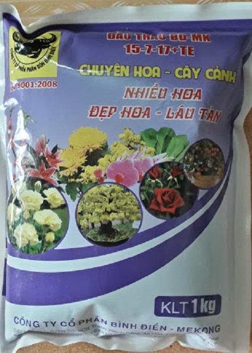 Phân bón chuyên hoa cây cảnh 15-7-17 te đầu trâu 1kg màu tím