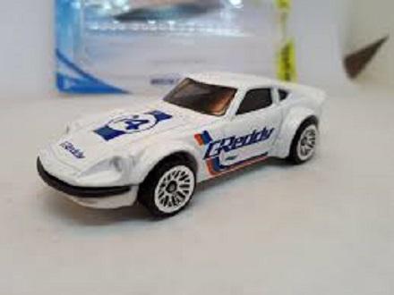 Xe hot wheels 1:64 - nissan fairlady z