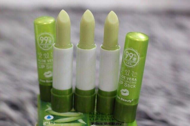son dưỡng môi nha đam