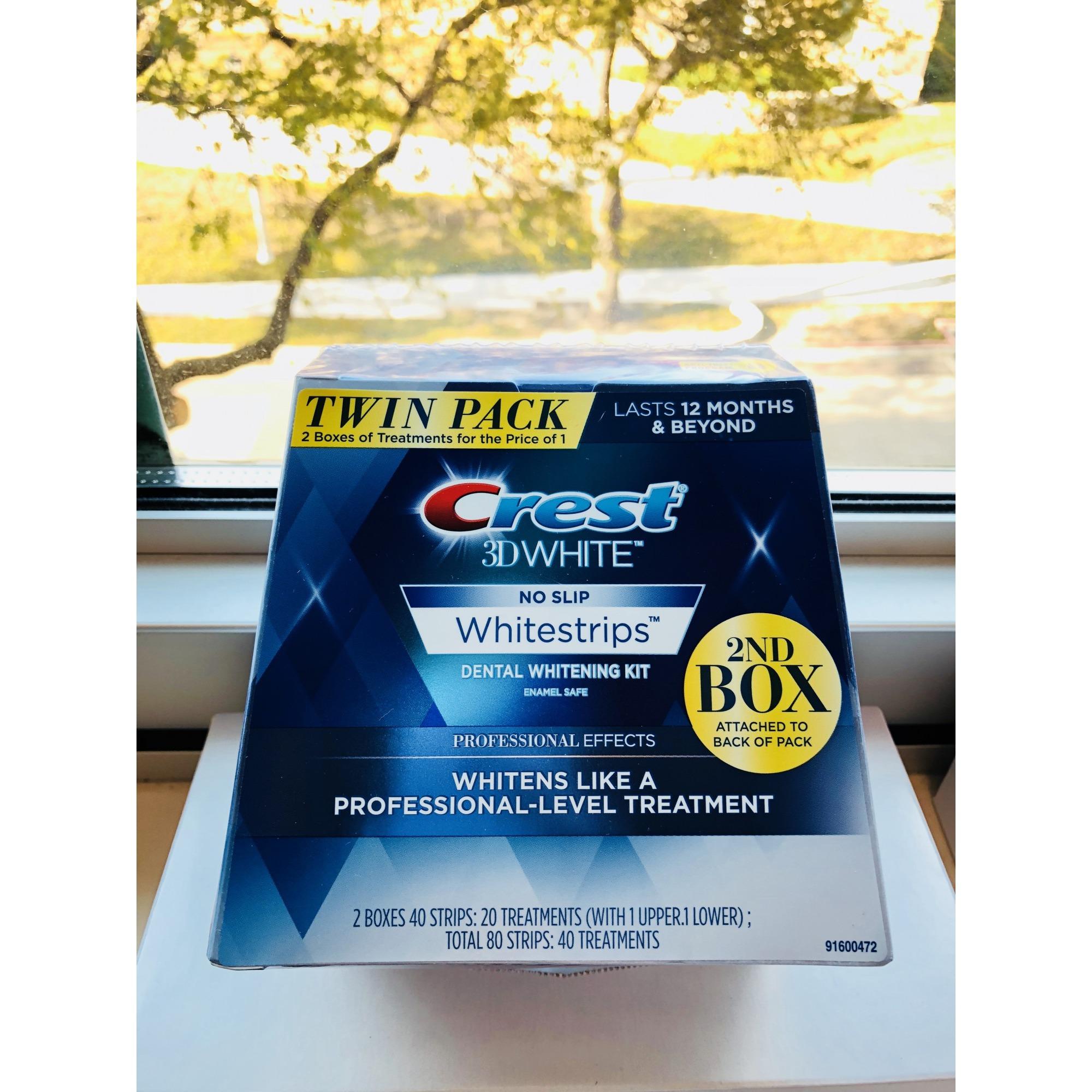 Miếng dán trắng răng Crest 3D Whitestrips Dental Whitening Kit - Professional Effects